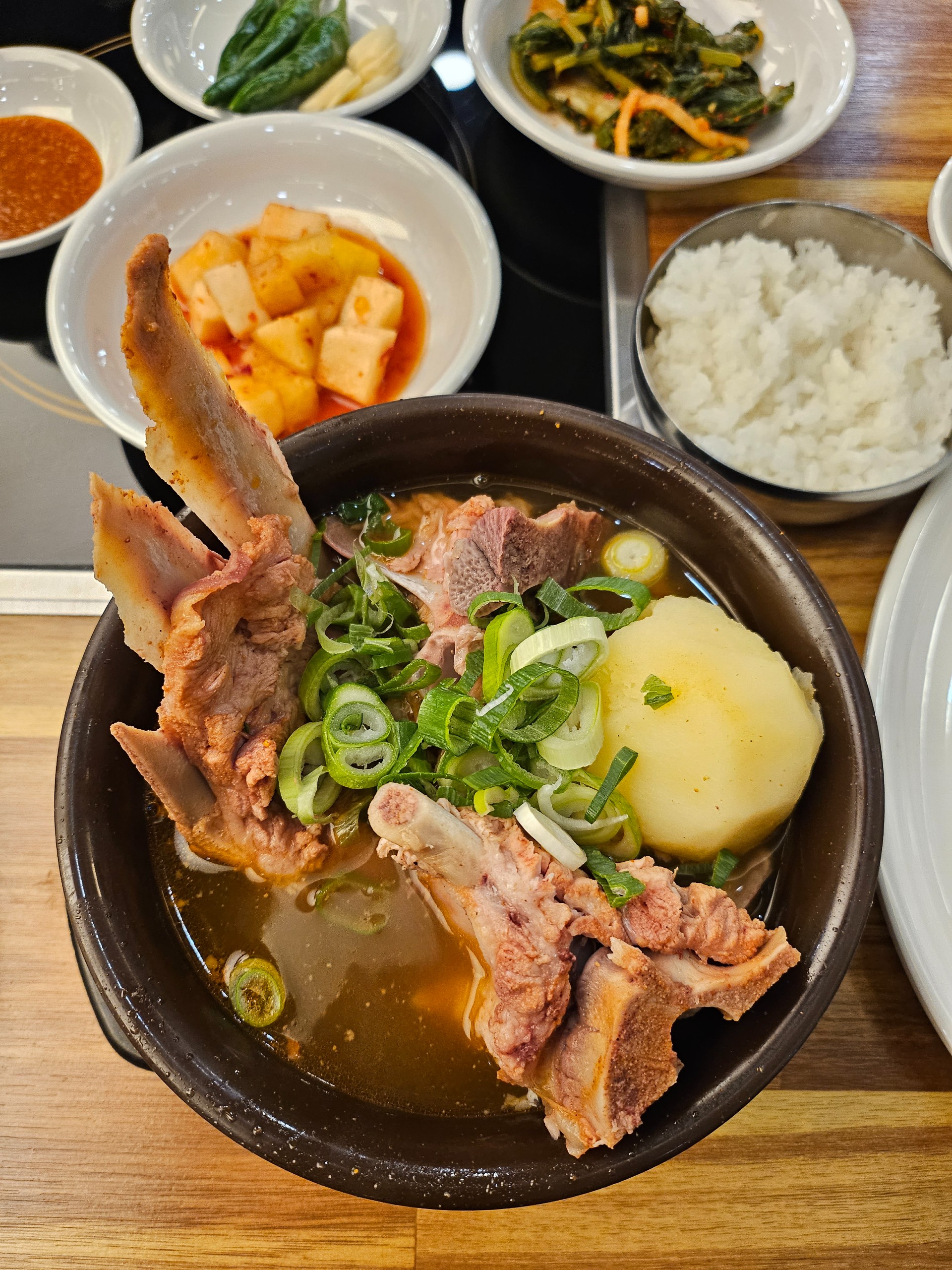 원조감자탕일미집